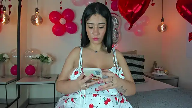 Samantha hotly online show from June 12, 2026, 1:36 am