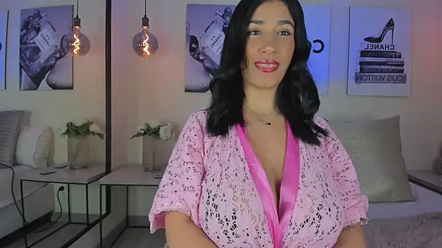 Samantha hotly online show from June 10, 2026, 8:04 am