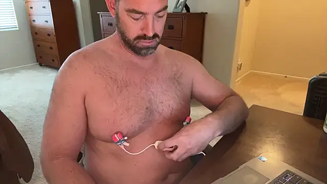 spongers1402 online show from March 31, 2026, 6:43 pm