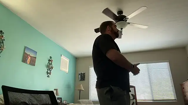 spongers1402 online show from February 4, 2026, 11:00 pm