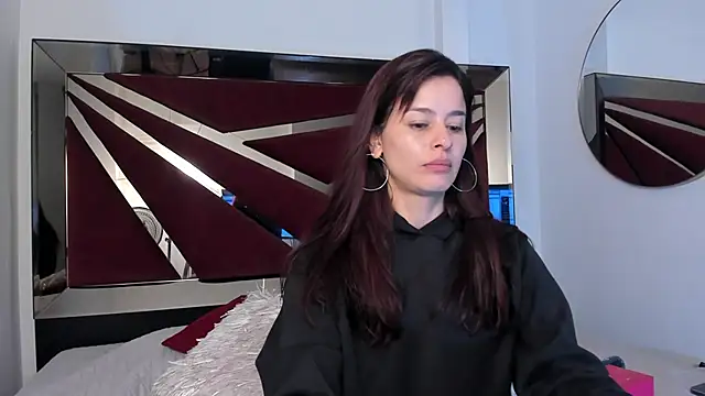 valerieMattson online show from October 9, 2025, 2:28 pm