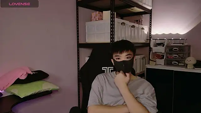 doggyman523 online show from November 24, 2025, 5:13 pm