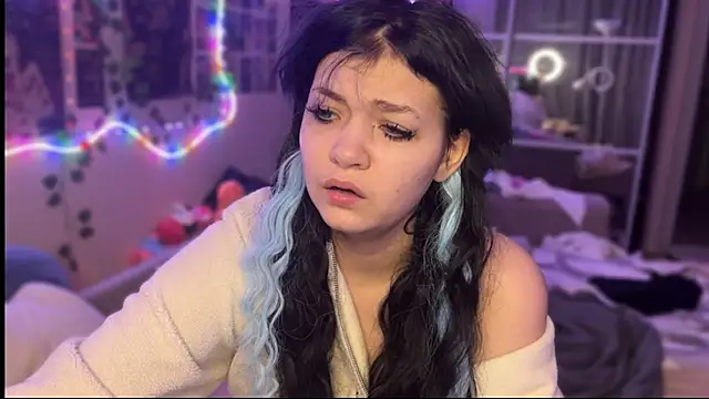 nikoli naw online show from October 30, 2025, 2:36 pm