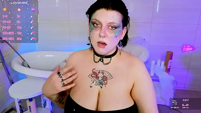 bluelunaray online show from October 25, 2025, 10:36 am