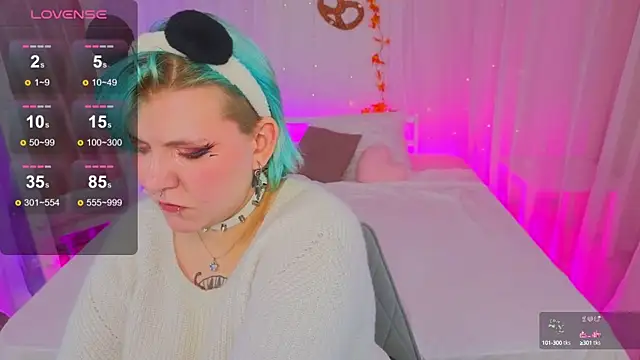 bluelunaray online show from September 19, 2025, 10:30 am