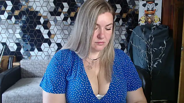 Snapshot of NikaSkylink chatting on April 8, 2026, 4:58 am NikaSkylink online show from April 8, 2026, 4:58 am