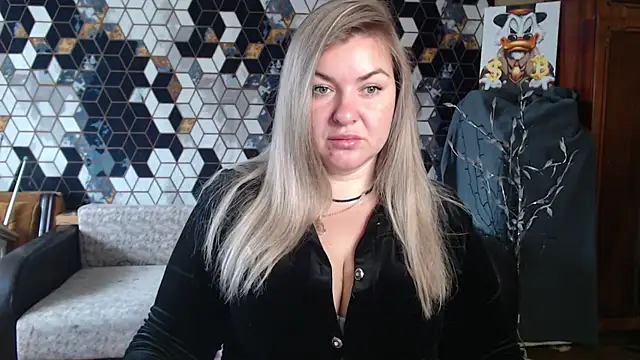 Snapshot of NikaSkylink chatting on April 10, 2026, 4:52 am NikaSkylink online show from April 10, 2026, 4:52 am