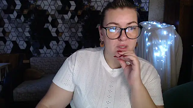 NikaSkylink online show from January 14, 2026, 5:11 am