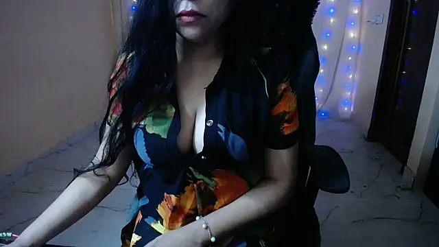 Snapshot of Divvya_ chatting on January 14, 2026, 6:55 pm Divvya online show from January 14, 2026, 6:55 pm