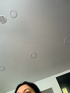 Liza Will online show from October 17, 2025, 6:39 am