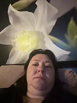 Snapshot of Liza_Will chatting on April 7, 2026, 5:31 am Liza Will online show from April 7, 2026, 5:31 am