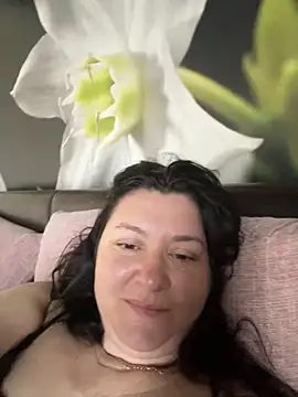 Snapshot of Liza_Will chatting on March 30, 2026, 5:42 am Liza Will online show from March 30, 2026, 5:42 am