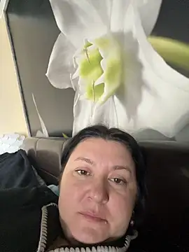 Snapshot of Liza_Will chatting on April 4, 2026, 9:38 am Liza Will online show from April 4, 2026, 9:38 am