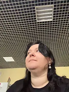 Snapshot of Liza_Will chatting on April 13, 2026, 8:40 am Liza Will online show from April 13, 2026, 8:40 am