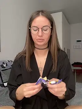 Snapshot of ElizabetBlack chatting on October 23, 2025, 5:28 am ElizabetBlack online show from October 23, 2025, 5:28 am