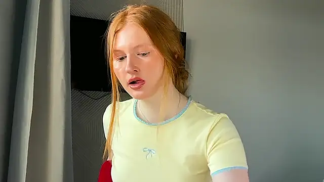 LuxXAngel online show from June 7, 2026, 12:16 am