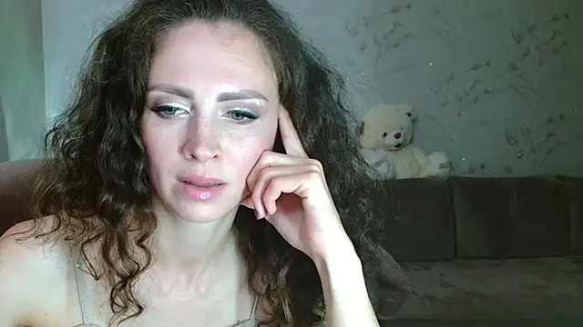 Amber Carrol online show from June 4, 2026, 8:13 pm