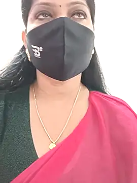 Snapshot of shivani27 chatting on September 18, 2025, 7:55 am shivani27 online show from September 18, 2025, 7:55 am