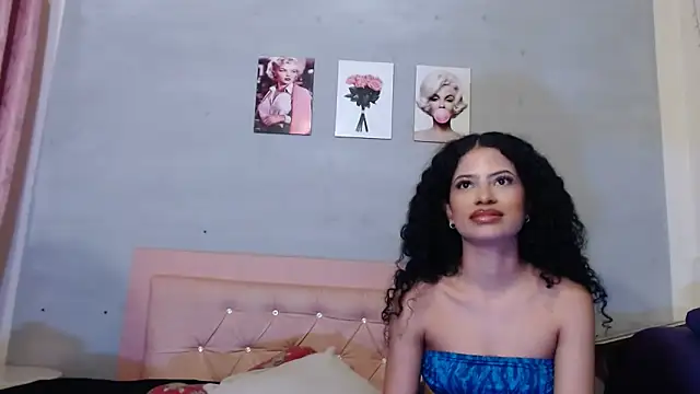 Snapshot of Adut_Akech chatting on September 17, 2025, 12:07 pm Adut Akech online show from September 17, 2025, 12:07 pm