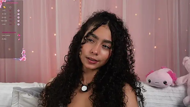 Victoria Curly online show from October 26, 2025, 3:07 am