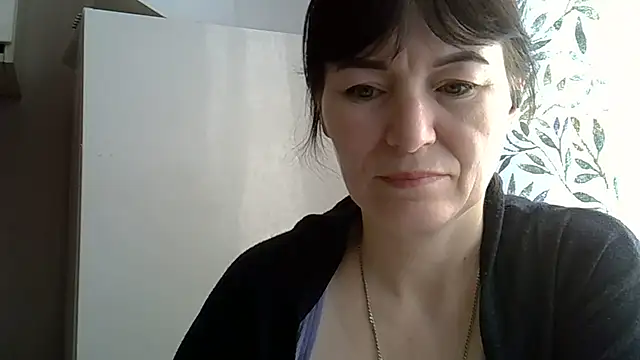 Krystal 82 online show from February 3, 2026, 9:47 am