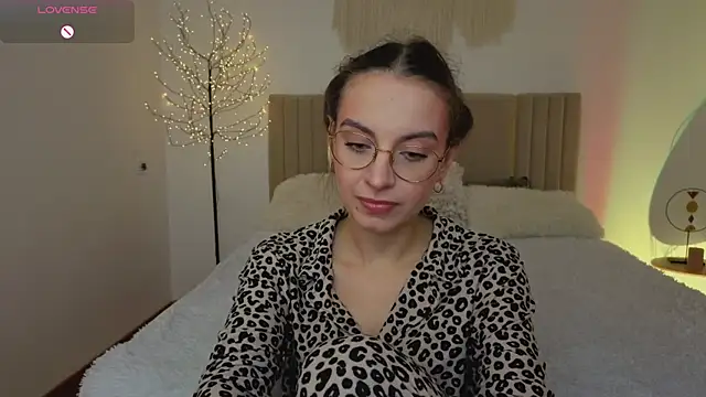 Real cutie1 online show from April 9, 2026, 12:55 pm