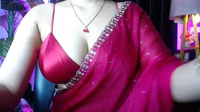 kiara 1122 online show from June 12, 2026, 8:50 pm