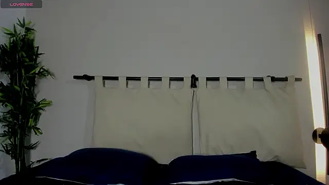 Rachell criss online show from February 12, 2026, 4:23 am