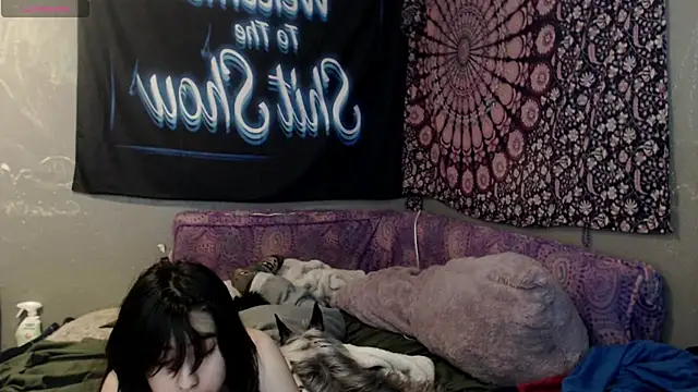 London Ray online show from September 29, 2025, 4:08 am