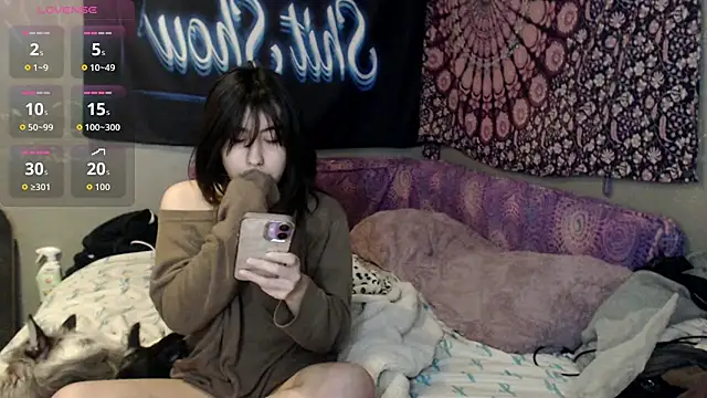 London Ray online show from September 24, 2025, 9:05 am