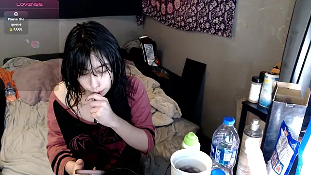 London Ray online show from December 1, 2025, 2:34 am