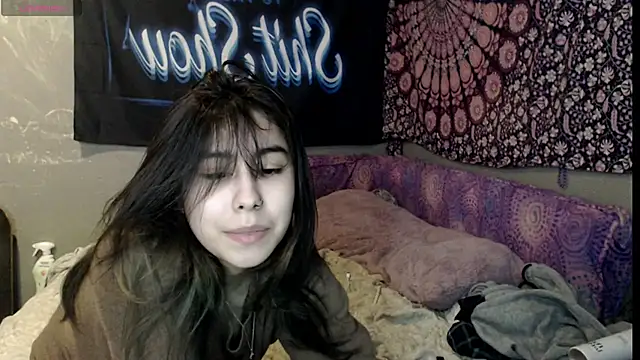 London Ray online show from September 14, 2025, 8:04 am