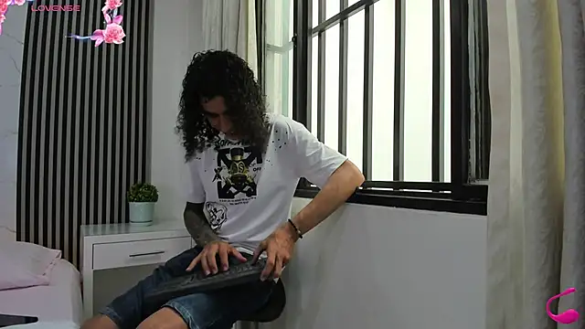 JackAndRosse  online show from February 3, 2026, 12:21 pm