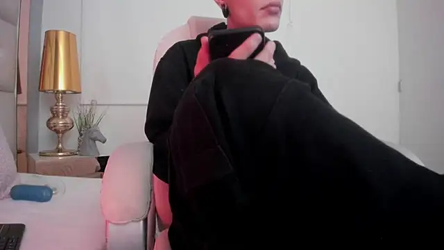 dark sun302 online show from November 5, 2025, 10:02 pm