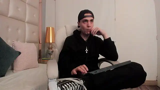 dark sun302 online show from January 8, 2026, 2:06 am