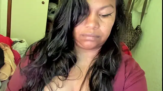 Snapshot of ebonylouissexyhot chatting on September 15, 2025, 8:20 pm ebonylouissexyhot online show from September 15, 2025, 8:20 pm