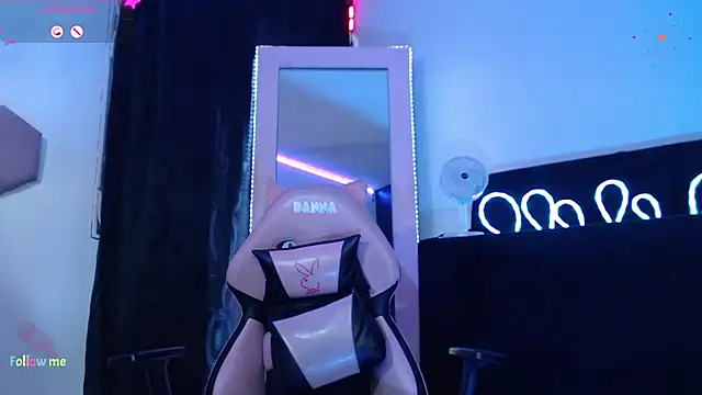 Snapshot of Danniela20 chatting on March 13, 2026, 6:29 am Danniela20 online show from March 13, 2026, 6:29 am