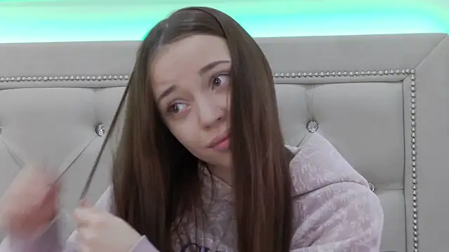 Snapshot of ZoeyNeal chatting on March 1, 2026, 2:17 pm ZoeyNeal online show from March 1, 2026, 2:17 pm