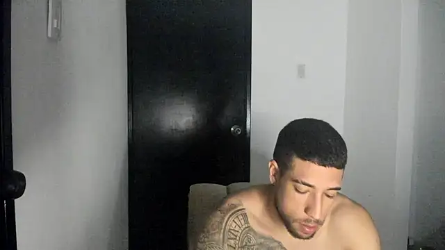 ThiagoLugo online show from May 28, 2026, 2:41 am