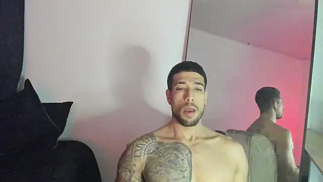 ThiagoLugo online show from October 31, 2025, 7:38 am