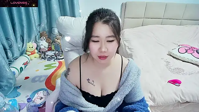 Onlyxixi online show from November 26, 2025, 1:22 pm