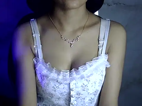 Snapshot of Shizuka_11 chatting on September 14, 2025, 7:25 pm Shizuka 11 online show from September 14, 2025, 7:25 pm