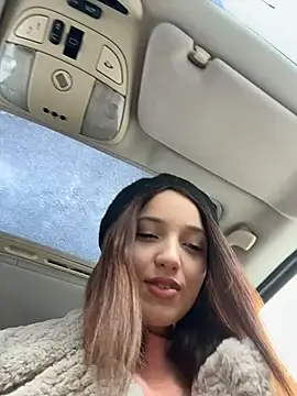 Snapshot of DollyTall chatting on January 18, 2026, 7:12 am DollyTall online show from January 18, 2026, 7:12 am