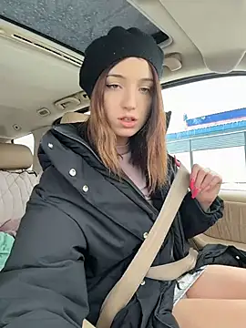 Snapshot of DollyTall chatting on February 19, 2026, 7:16 am DollyTall online show from February 19, 2026, 7:16 am