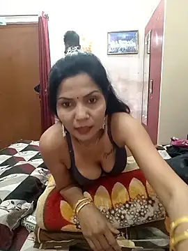 Snapshot of Yourhotsweetgirl chatting on March 11, 2026, 7:46 am Yourhotsweetgirl online show from March 11, 2026, 7:46 am