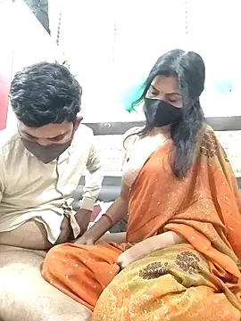 Yourhotsweetgirl online show from January 14, 2026, 5:05 pm