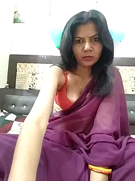 Yourhotsweetgirl online show from January 10, 2026, 2:07 am