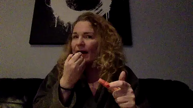 Snapshot of less-is-moore chatting on January 18, 2026, 1:14 pm less-is-moore online show from January 18, 2026, 1:14 pm