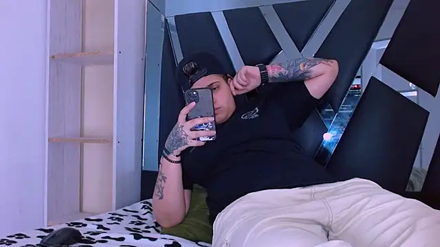 karla sexy21 online show from November 2, 2025, 1:27 pm