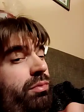 ynroh 87 online show from April 22, 2026, 11:11 pm